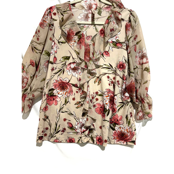 perception Tops - Perception top Women Sz XL Beige Floral Bell Sleeve Career Boho Ruffle feminine